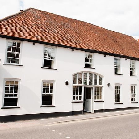 The White Hart, Overton 외부 사진