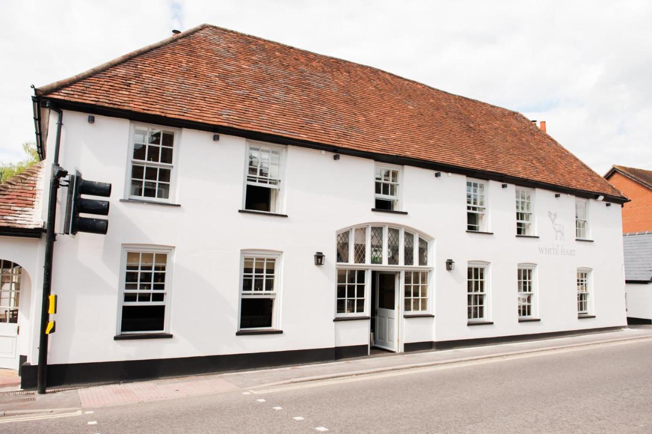 The White Hart, Overton 외부 사진